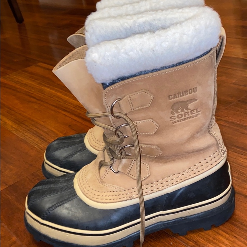 Like new Sorel boots - women’s 8